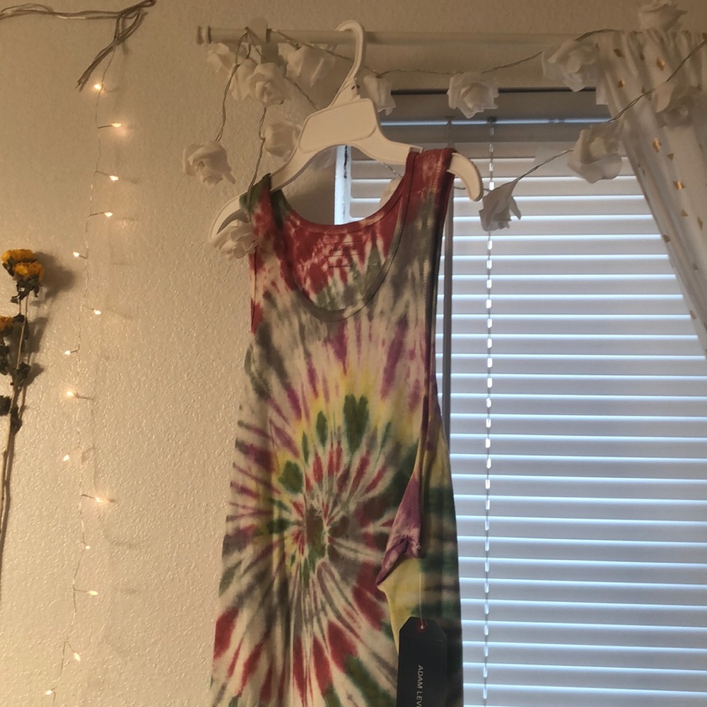 • Adam Levine tye dye tanktop •